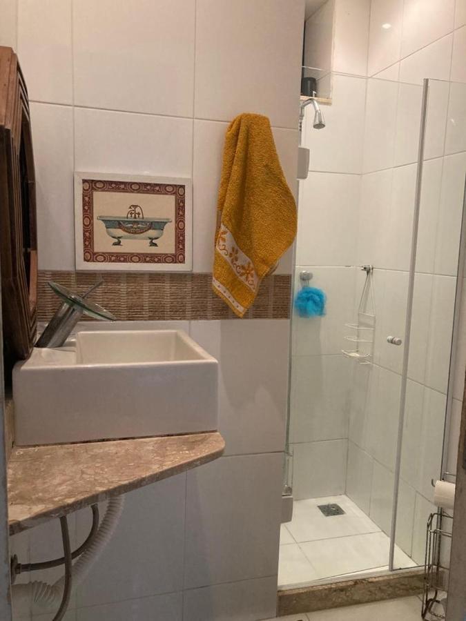 Em Copacabana Apartamento Mobiliado No Posto 6 Ріо-де-Жанейро Екстер'єр фото