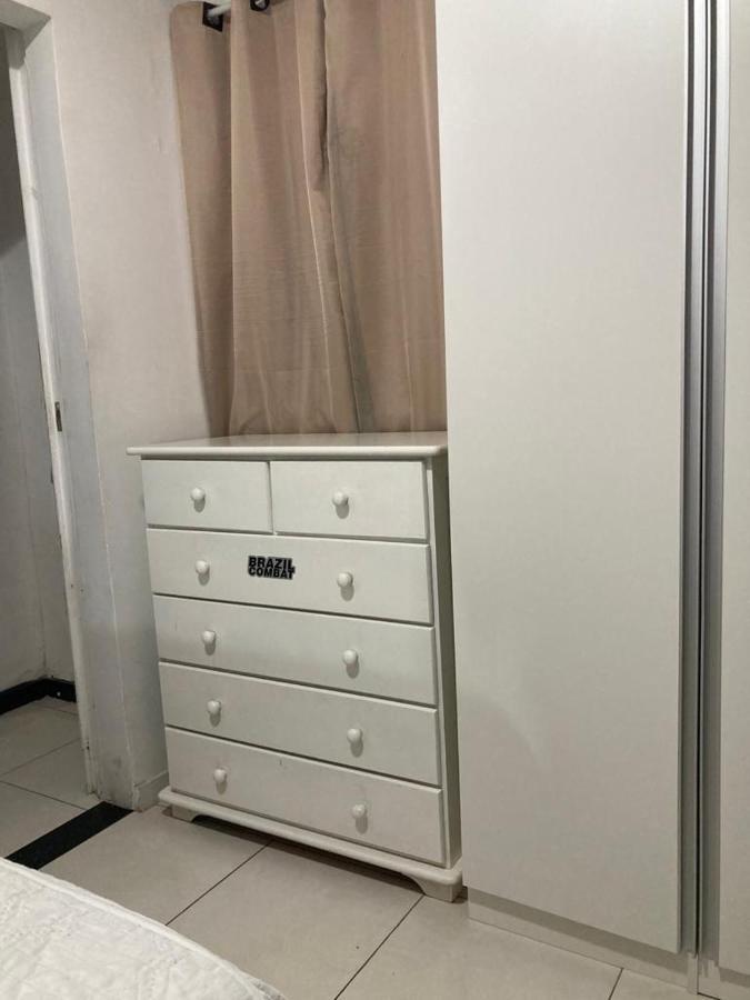Em Copacabana Apartamento Mobiliado No Posto 6 Ріо-де-Жанейро Екстер'єр фото
