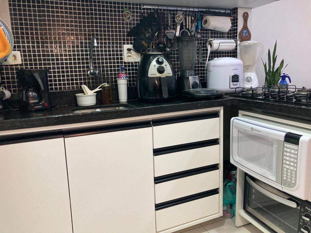 Em Copacabana Apartamento Mobiliado No Posto 6 Ріо-де-Жанейро Екстер'єр фото