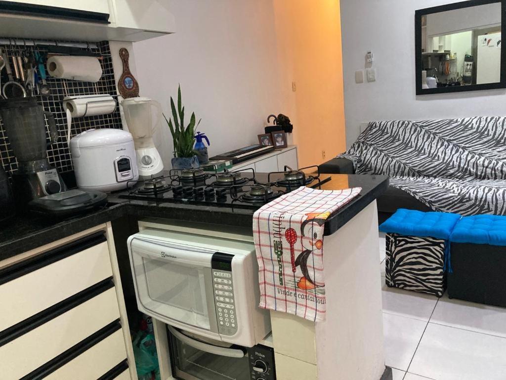Em Copacabana Apartamento Mobiliado No Posto 6 Ріо-де-Жанейро Екстер'єр фото